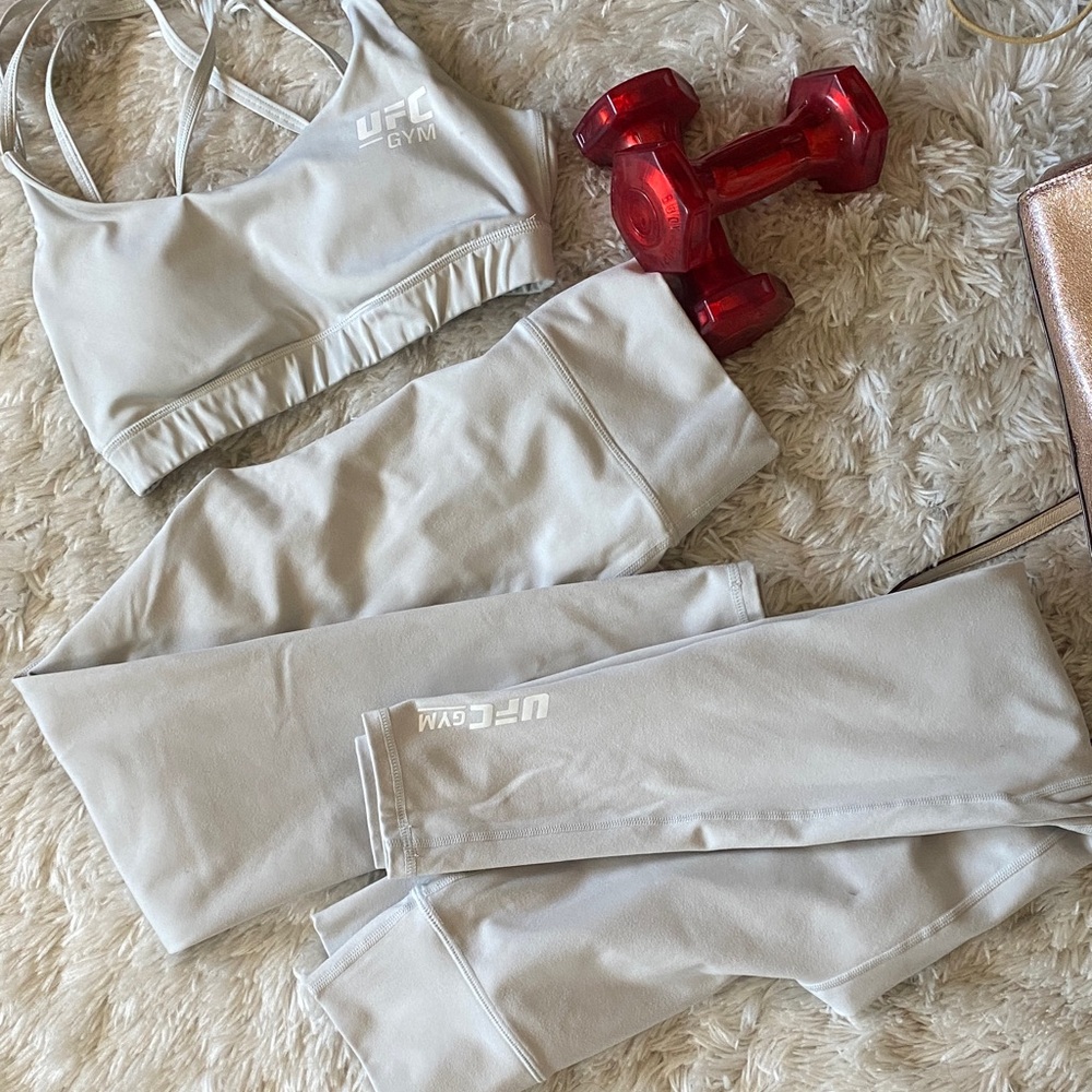 UFC gym Women's Light Gray Leggings Set